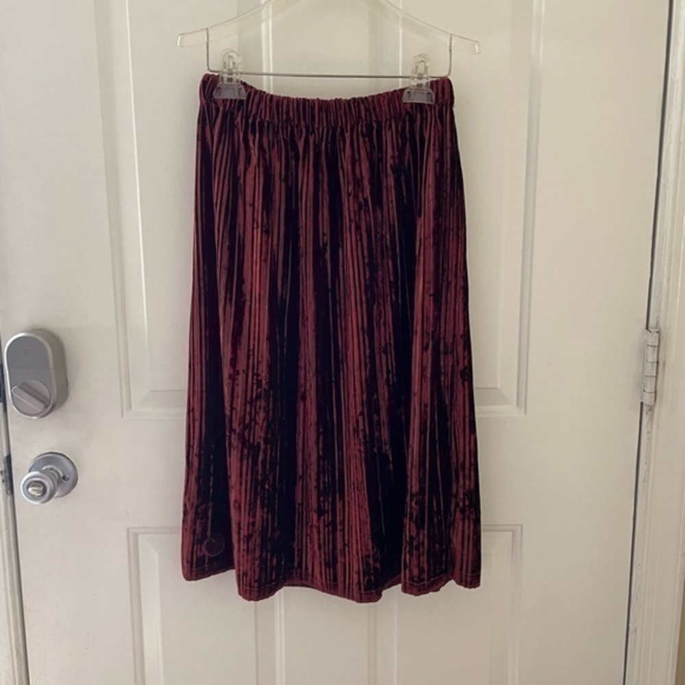 Dear Stalker Designer Brand from Korea
Condition 9/10
Size 27” waist; 27” length
